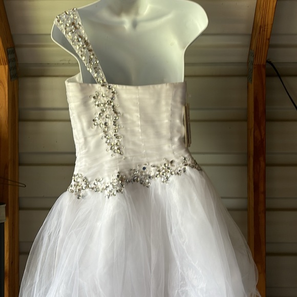 New with tags!!Prom dress - Picture 6 of 7